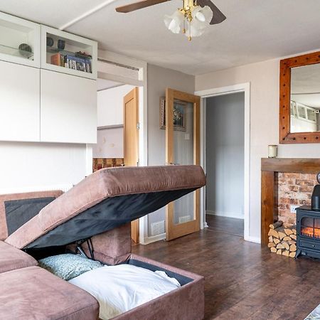 Lovely 1-Bedroom Property With Balcony In West End Glasgow Bagian luar foto