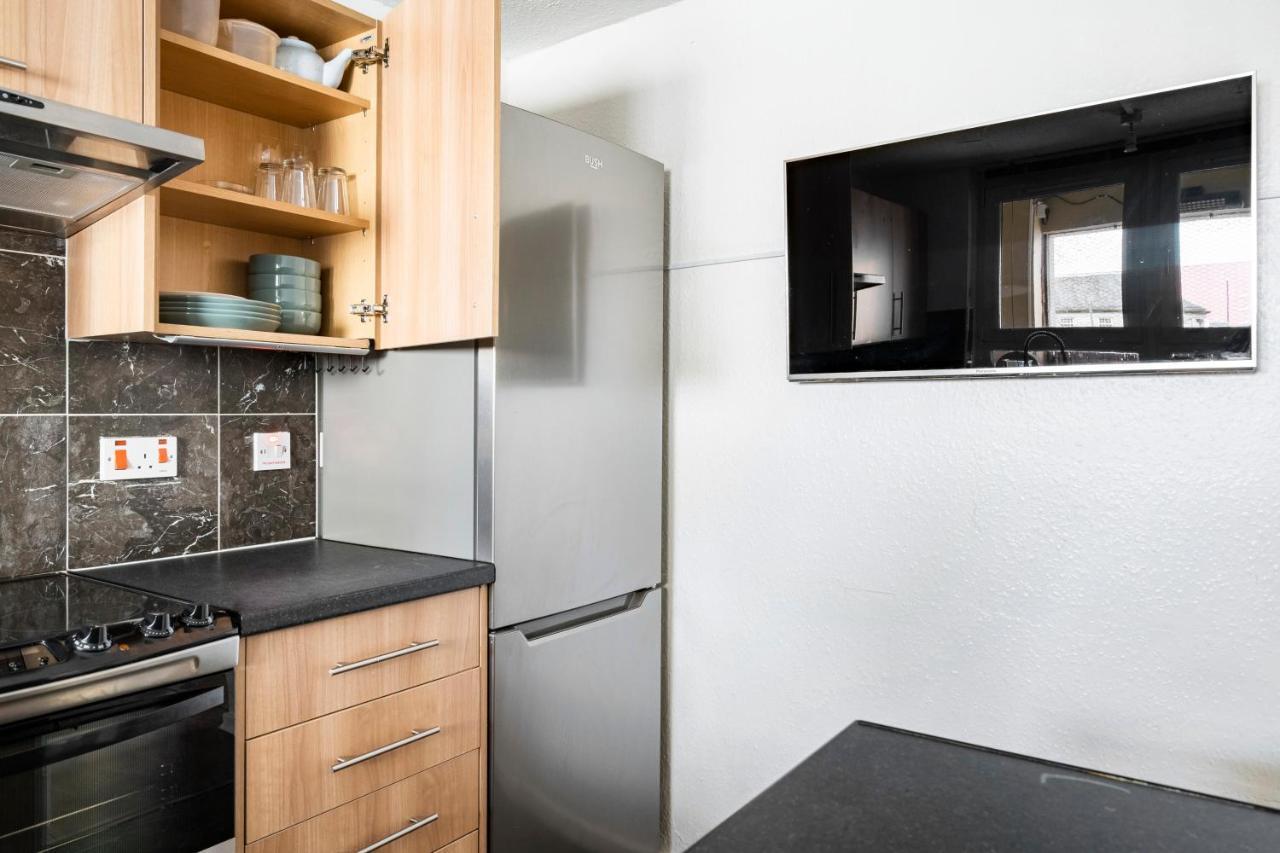 Lovely 1-Bedroom Property With Balcony In West End Glasgow Bagian luar foto